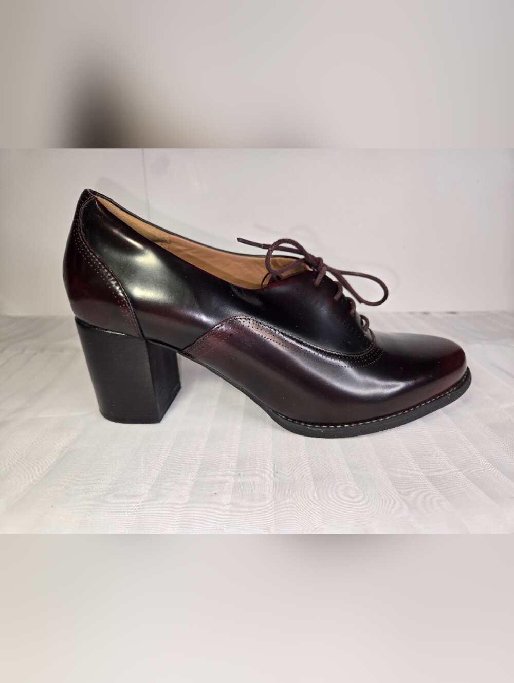 Clarks Burgundy Leather Lace-Up Heeled Oxfords - Picture 2 of 4